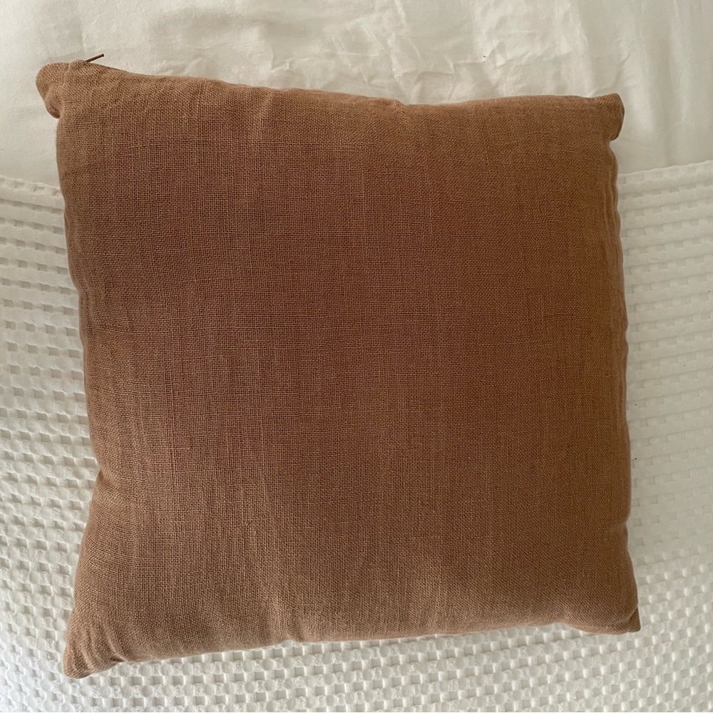 Pink decorative pillows (2)